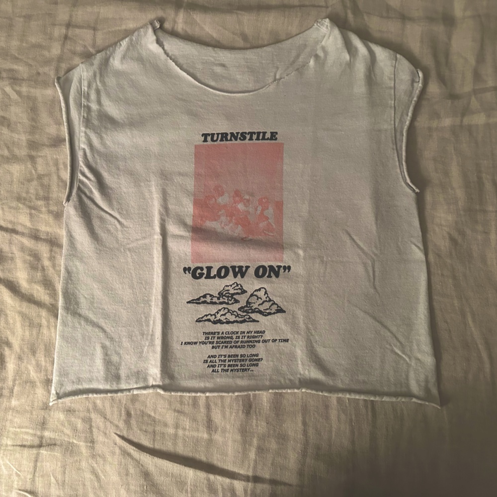 cropped Turnstile “Glow On” album tee